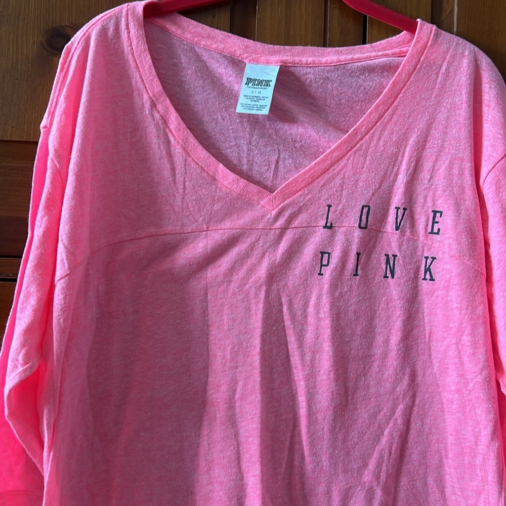 Pink T-shirt Size L Never Worn